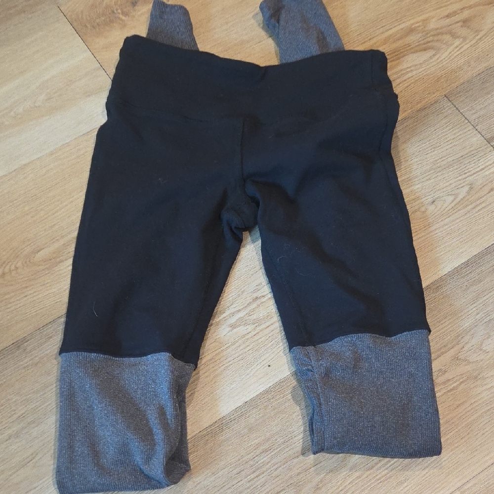 ALO Yoga Black and Gray Leggings